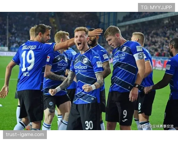 沙尔克04数据揭示球队近期表现回暖，球迷期待新赛季突破