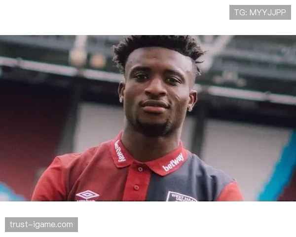 穆罕默德·库杜斯英超赛季表现抢眼，成为焦点新星