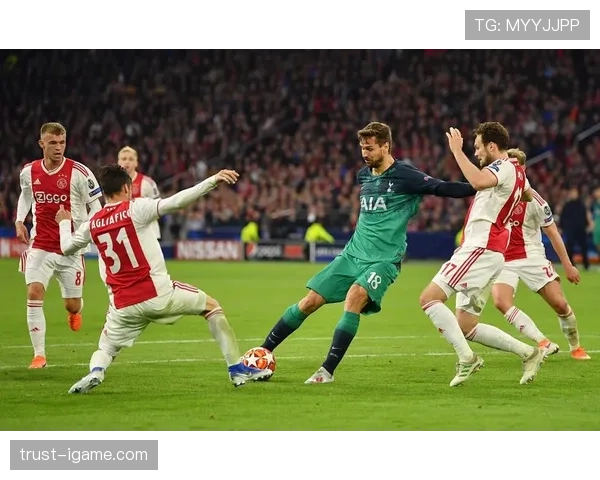 热刺强势逆转晋级，英超豪门闪耀欧冠赛场