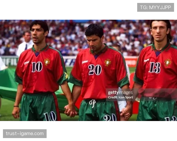 菲戈闪耀欧洲杯赛场，率葡萄牙队展现巅峰实力