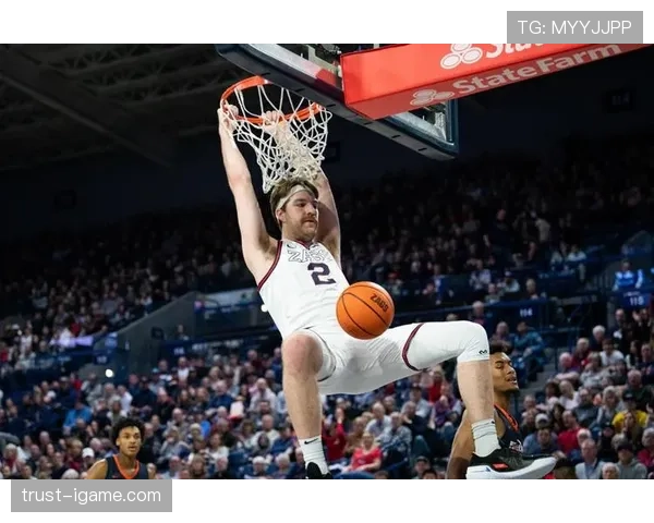 奥卡福内线高效制篮得分能力拉开球队禁区防守差距